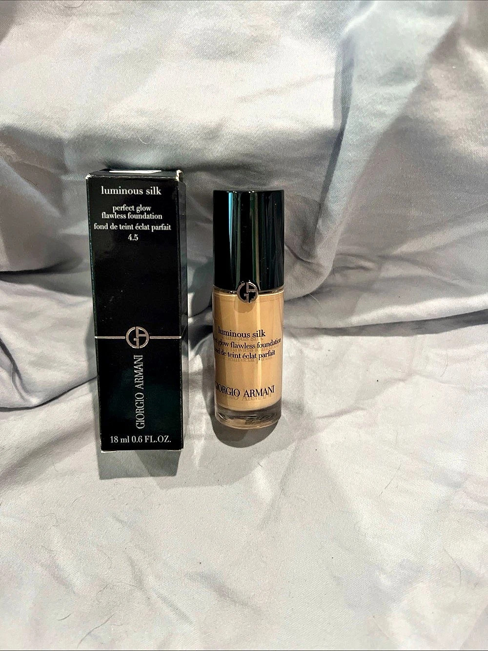 Giorgio Armani Luminous Silk Perfect Glow Flawless Foundation Shade 4.5 NWT